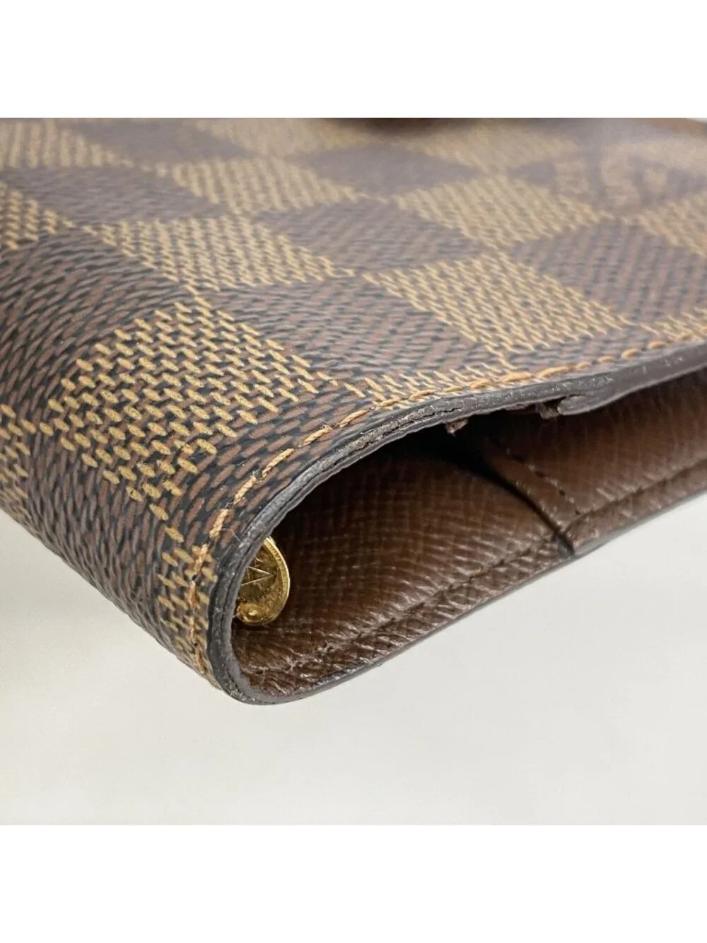 Louis Vuitton width are smoke